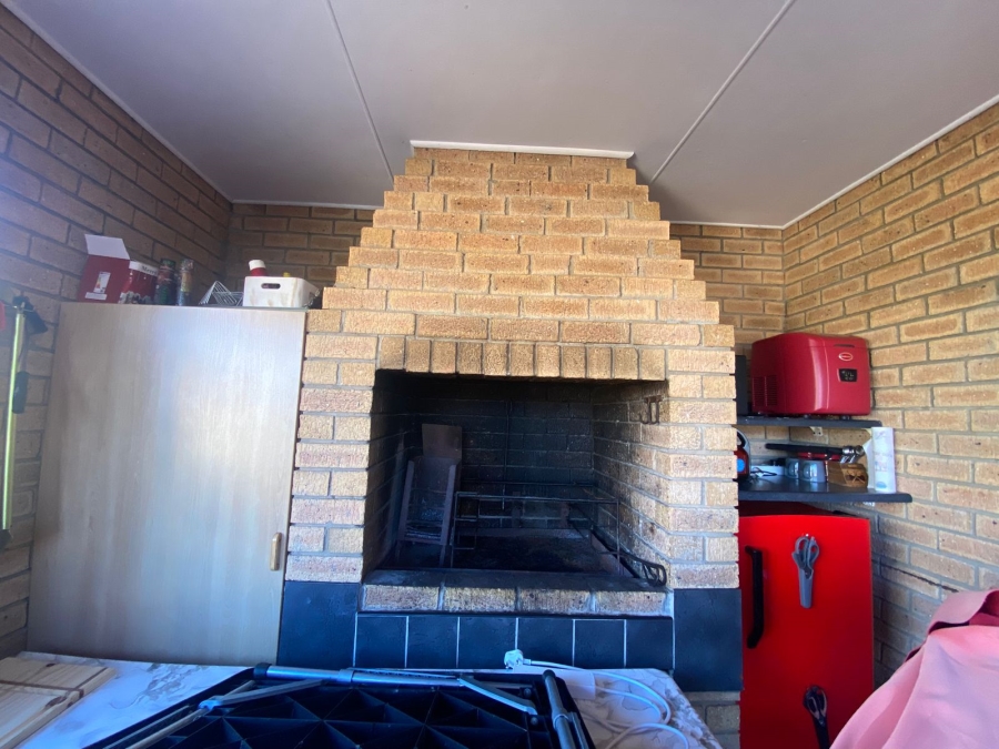 3 Bedroom Property for Sale in Menkenkop Western Cape